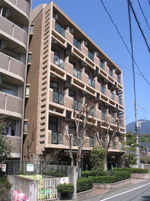 This 1K condo is located in Dazaifu City, Fukuoka Prefecture