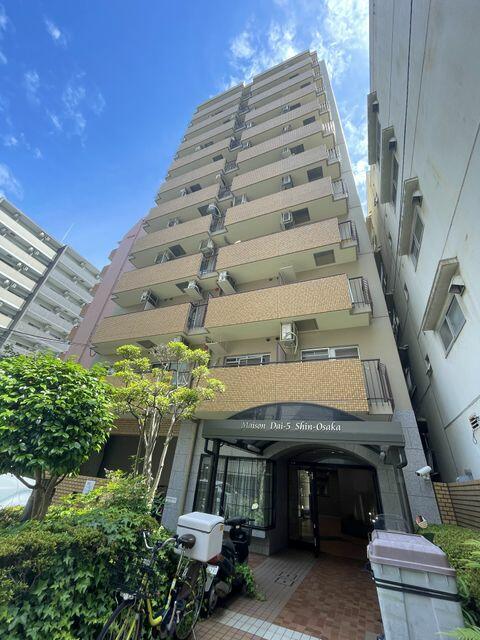 This 1-bedroom condo is located in Higashiyodogawa-Ku, Osaka-Shi, Osaka Prefecture