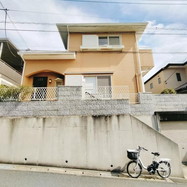 This well-maintained house is 32 years old