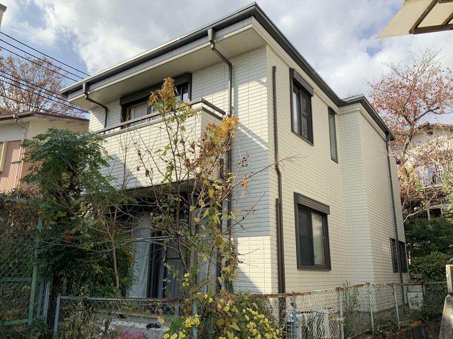 This 20-year-old house is built with earthquake-resistant and fire-resistant materials