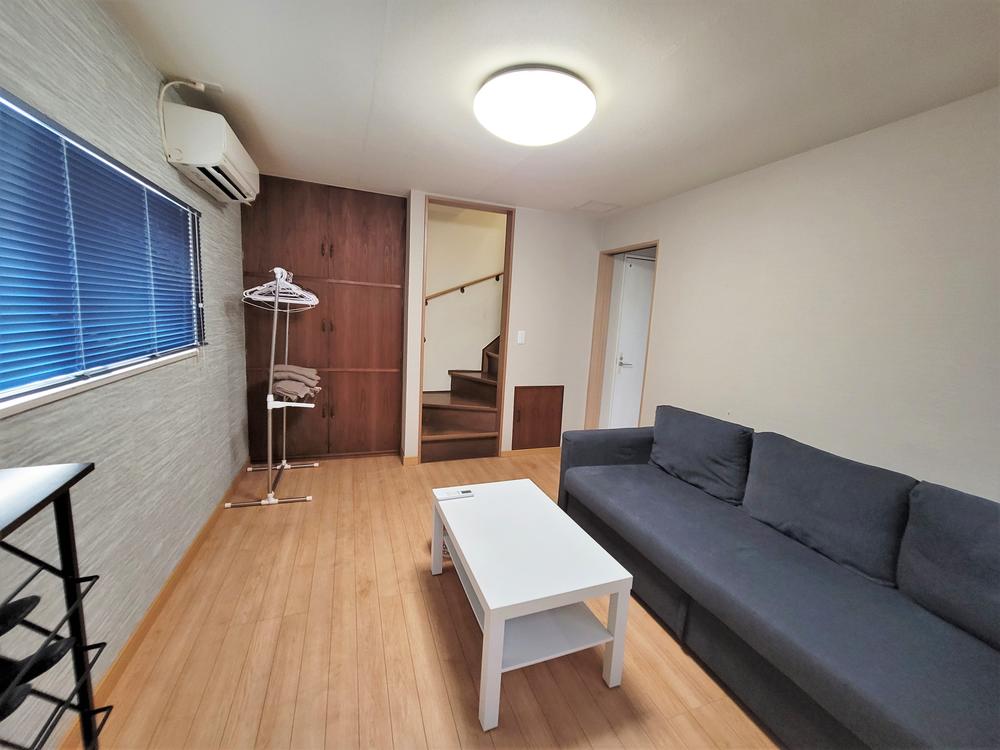 This 2-bedroom, 1-living room, 1-dining room, and 1-kitchen home is located in Ishihara 3, Sumida Ward, Tokyo